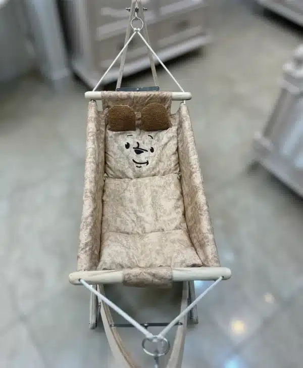 گهواره نوزادی رنگ نسکافه ای روشن
